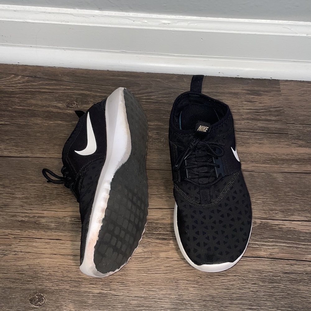 Nike Rejuvenate Shoes